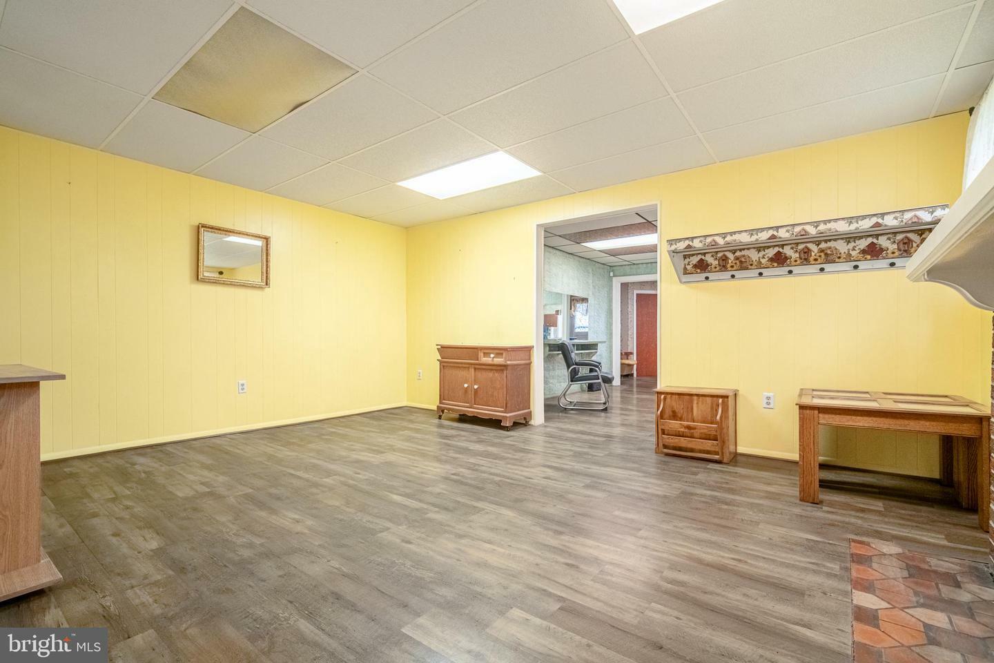 Property Photo: 1132 E Market Street PA 17403