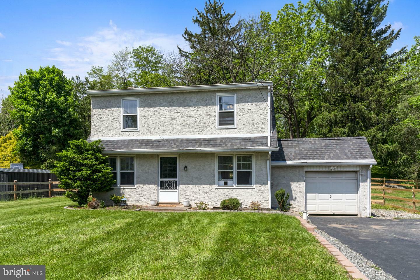 Property Photo: 1607 Weavertown Road PA 19518
