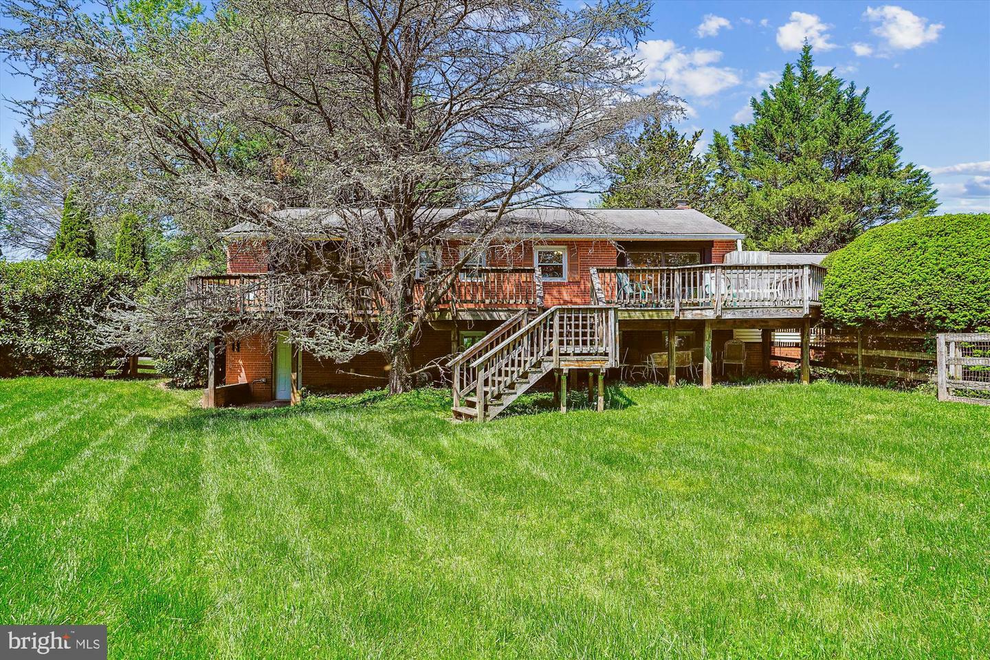 Property Photo: 1805 McGuire Court VA 22182