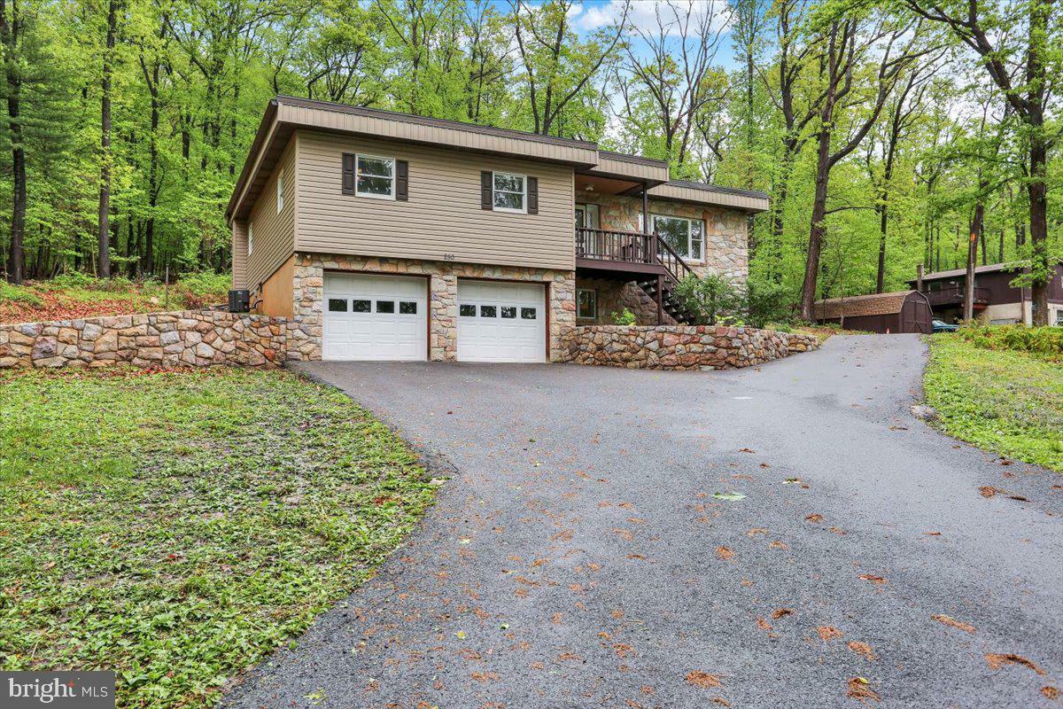 250 Skyline Drive  Reading PA 19606 photo