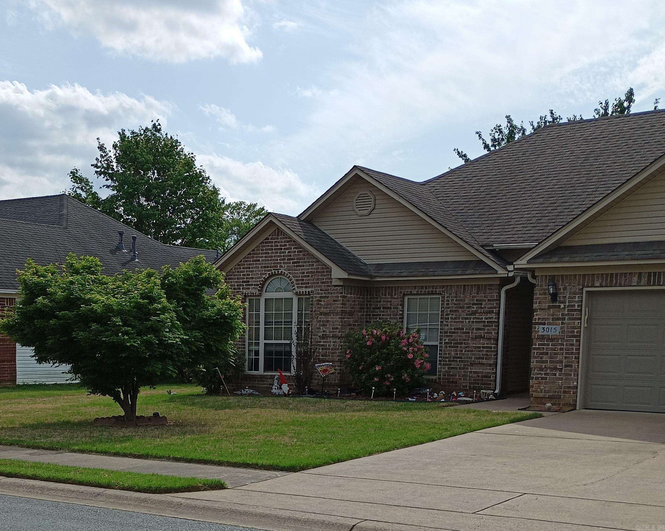 Property Photo: 3015 Longmeadow Drive AR 72022