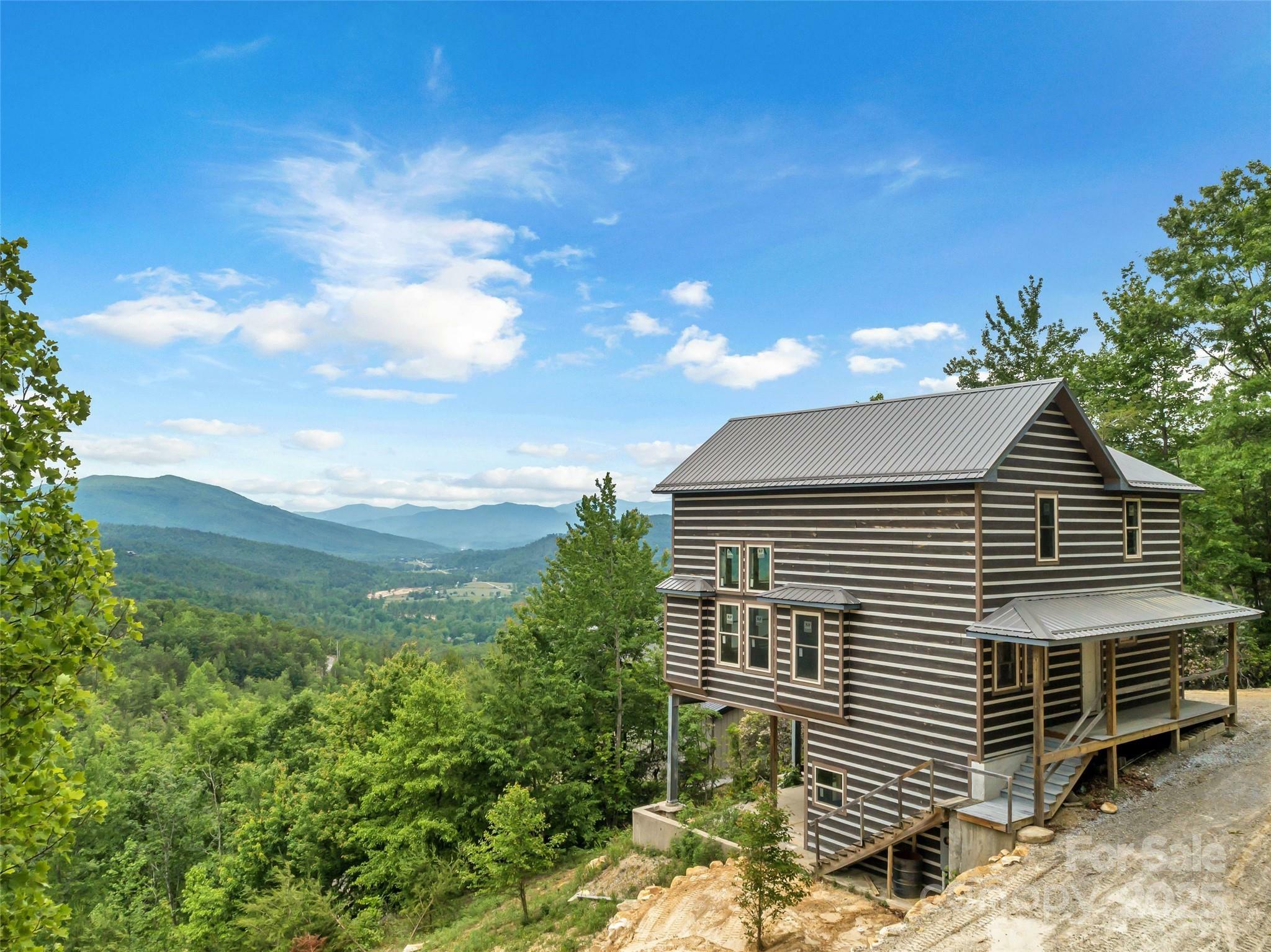 Property Photo: 548 Wilderness Drive NC 28752