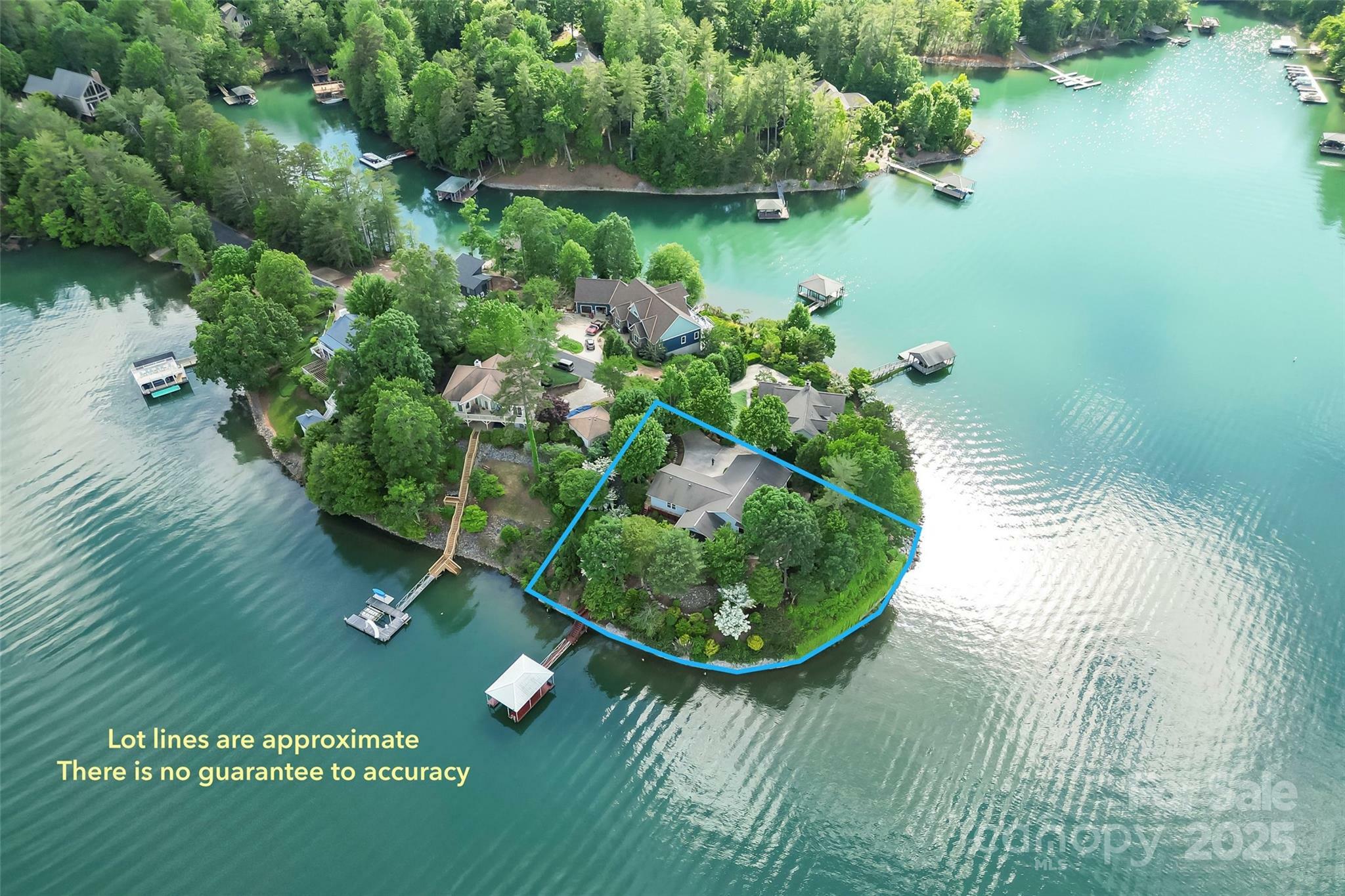 Property Photo: 2218 Mallard Cove Drive NC 28761