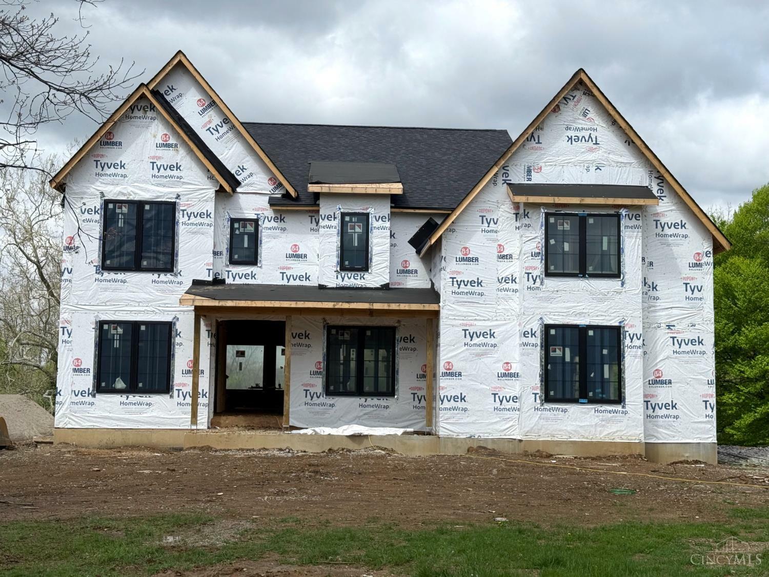 Property Photo: 2920 E Galbraith Road OH 45237