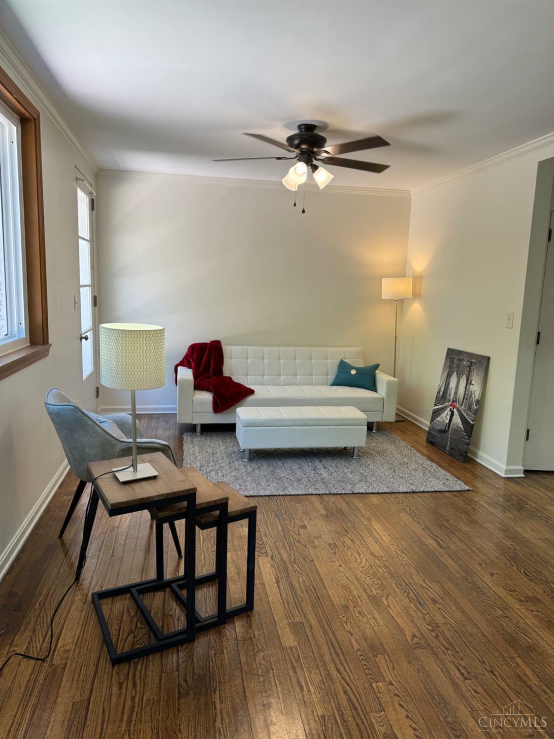 Property Photo: 8 Belknap Place OH 45218