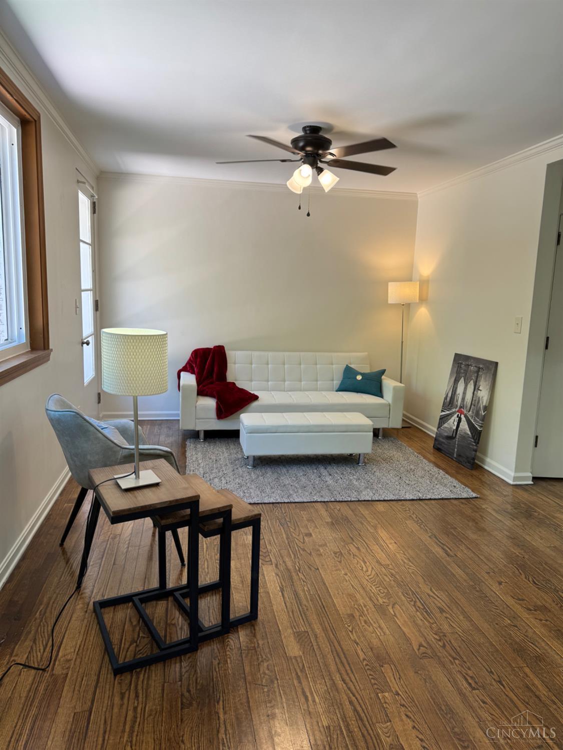 Property Photo: 8 Belknap Place OH 45218