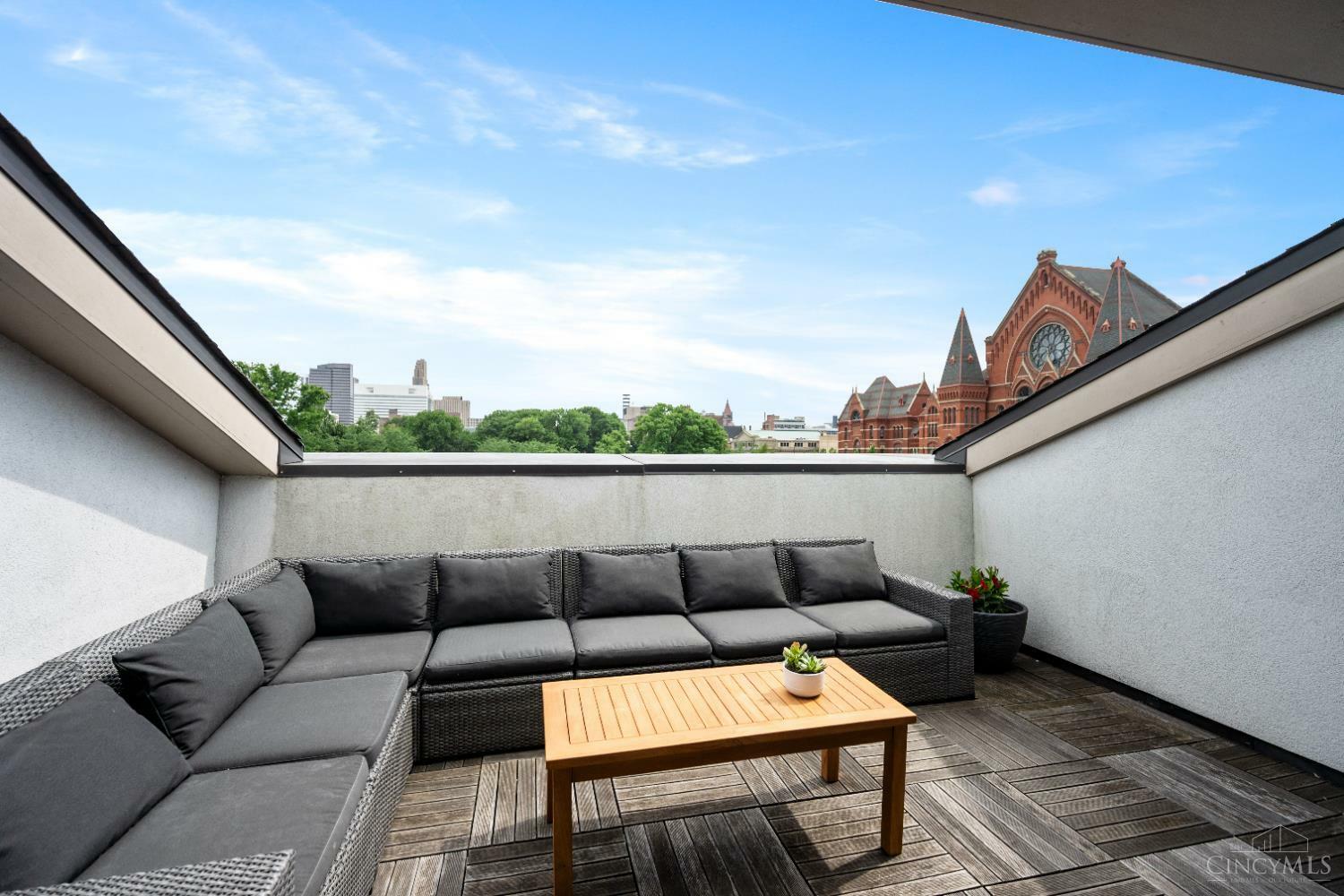 Property Photo: 120 W Fourteenth Street OH 45202