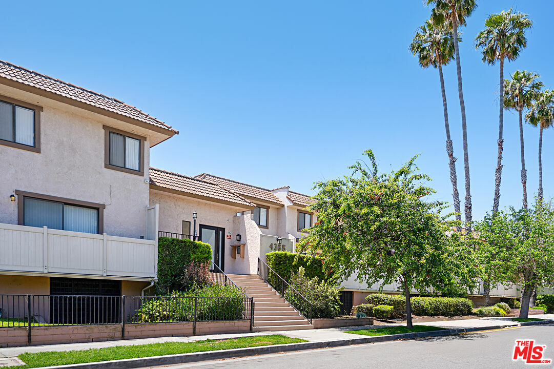 4365 McLaughlin Ave  Los Angeles CA 90066 photo