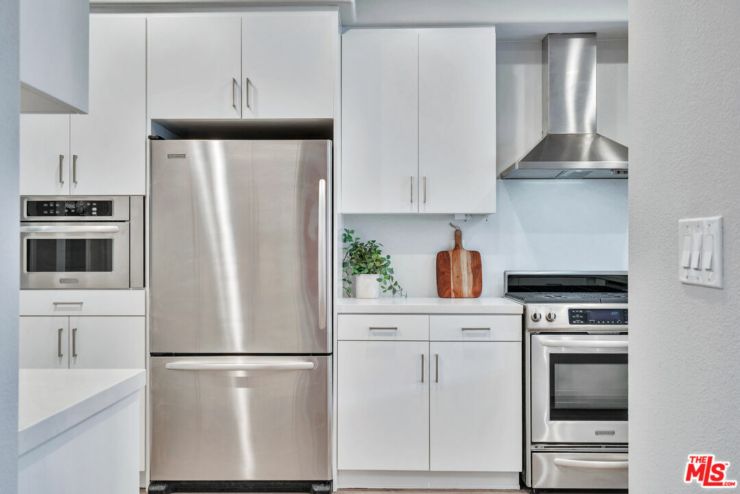 Property Photo: 7100 Playa Vista Dr CA 90094