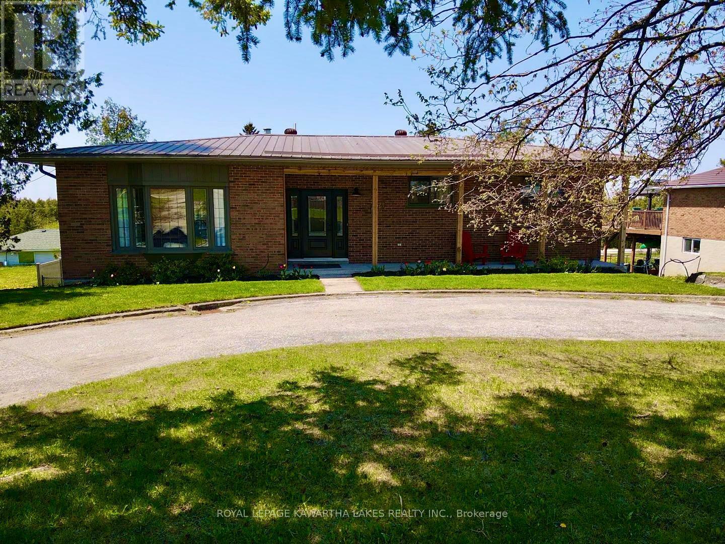 Property Photo: 674 Osborne Street ON L0K 1A0