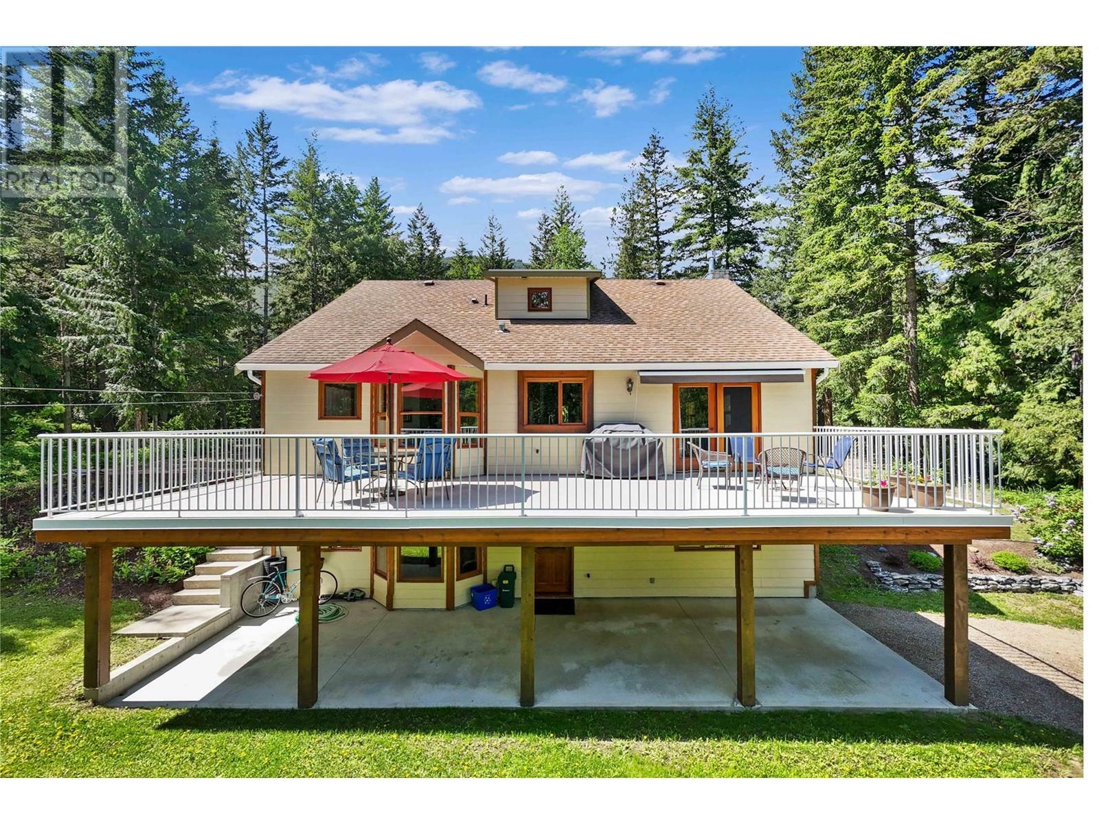 Property Photo: 250 60 Street Northwest BC V1E 3B2