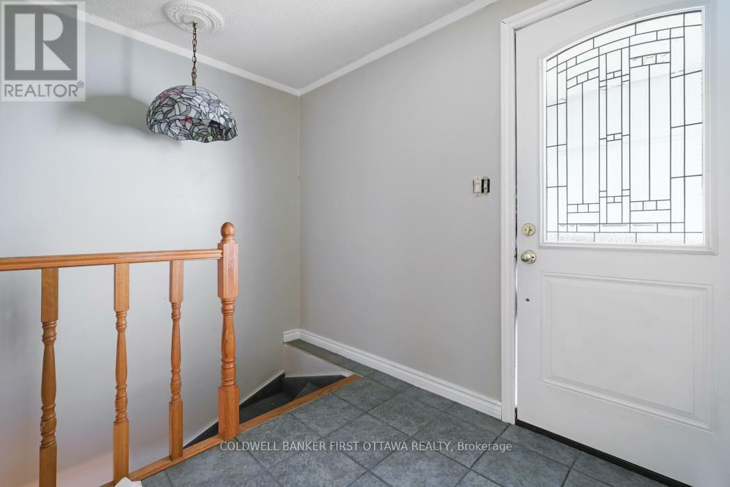 Property Photo: 323 Amiens Street ON K1E 1N4