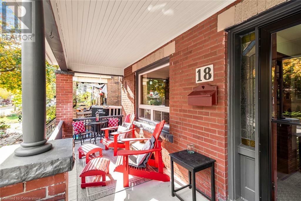Photo de la propriété: 18 Cliff Avenue ON L8V 2R9