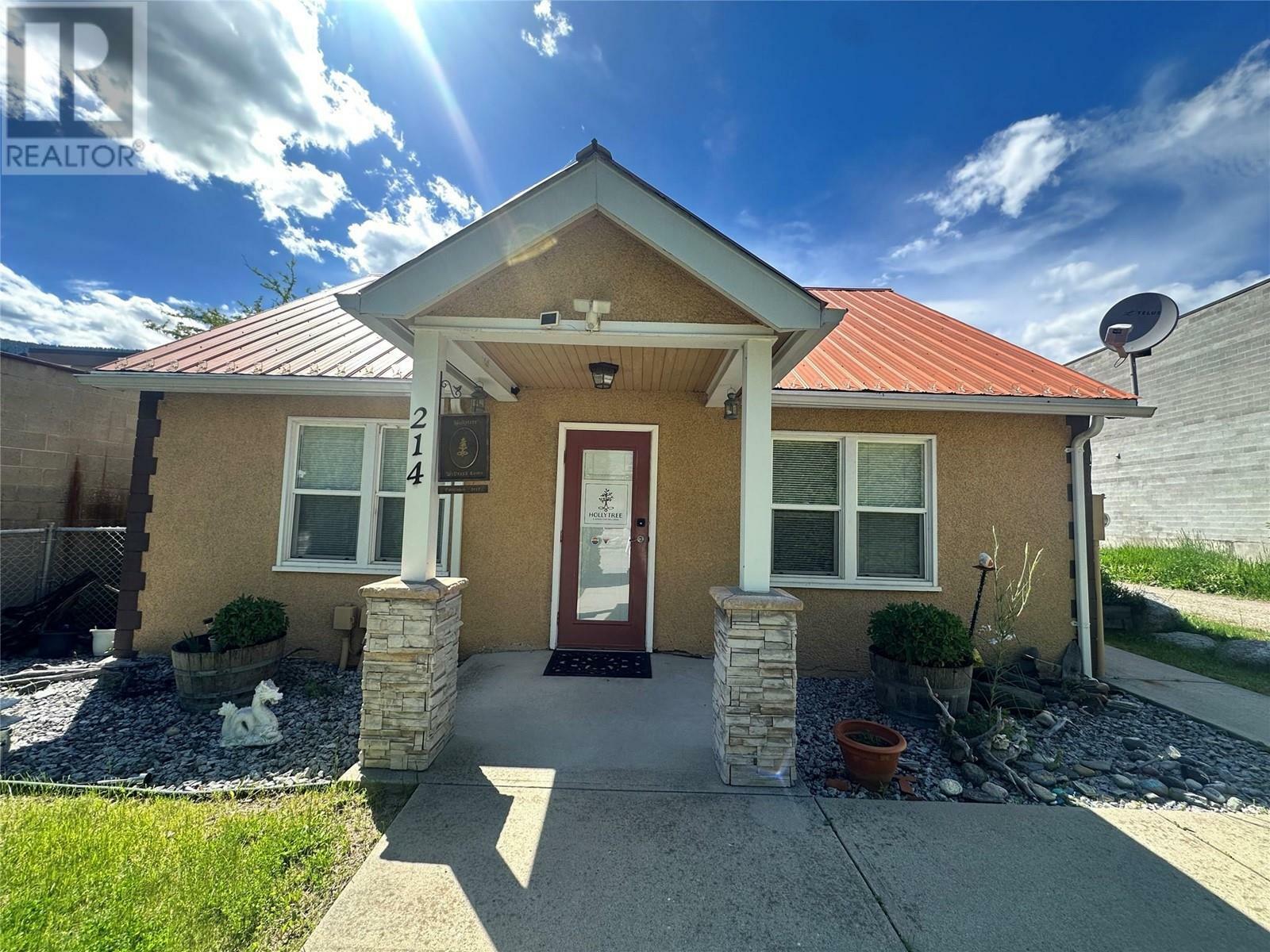 Property Photo: 214 11th Avenue BC V1N 1J2