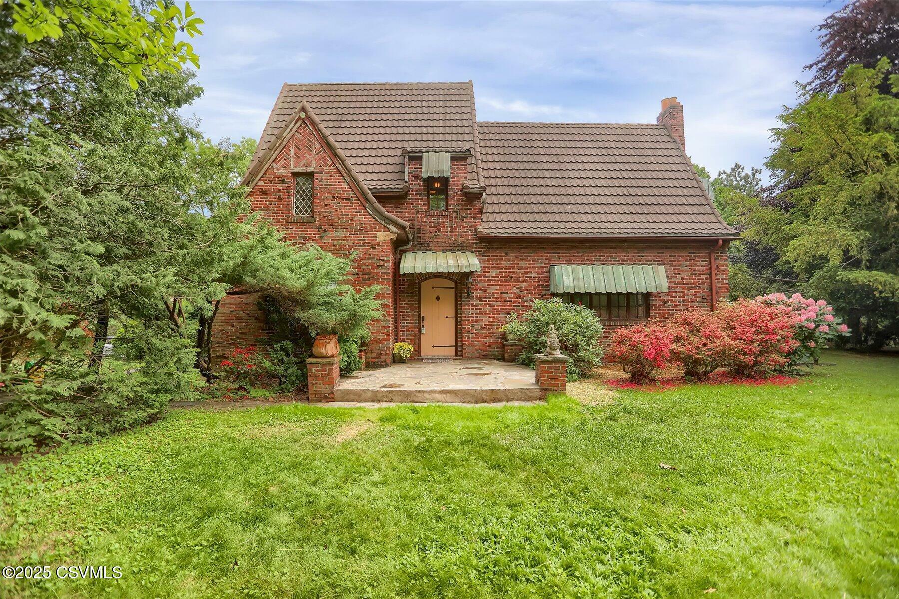 Property Photo: 1628 Pa-61 PA 17801