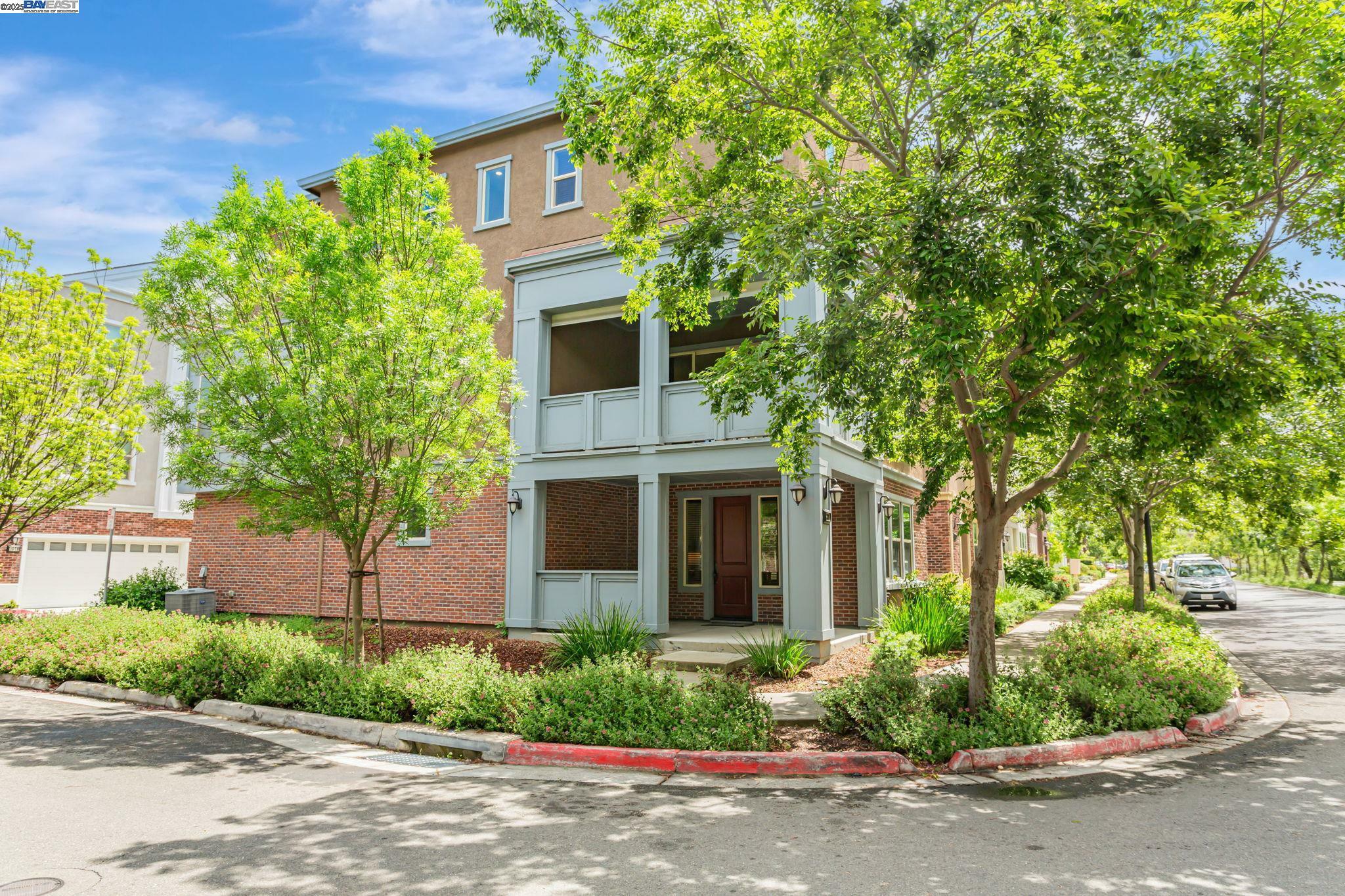 Property Photo: 1380 Brookline Loop CA 94566