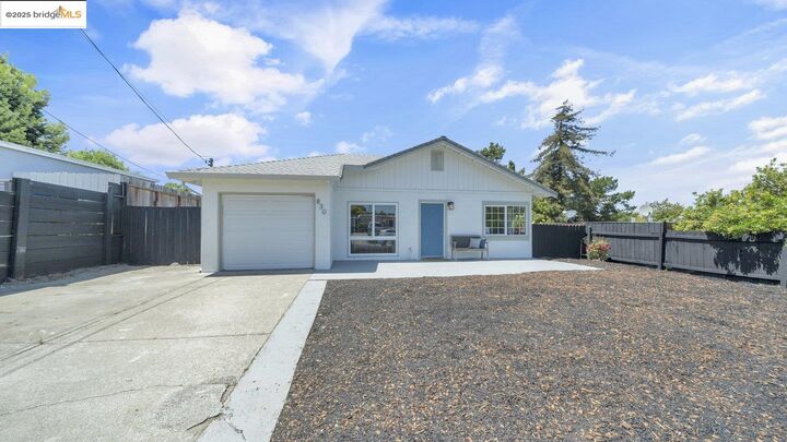 830 Patrick Dr  Pinole CA 94564 photo