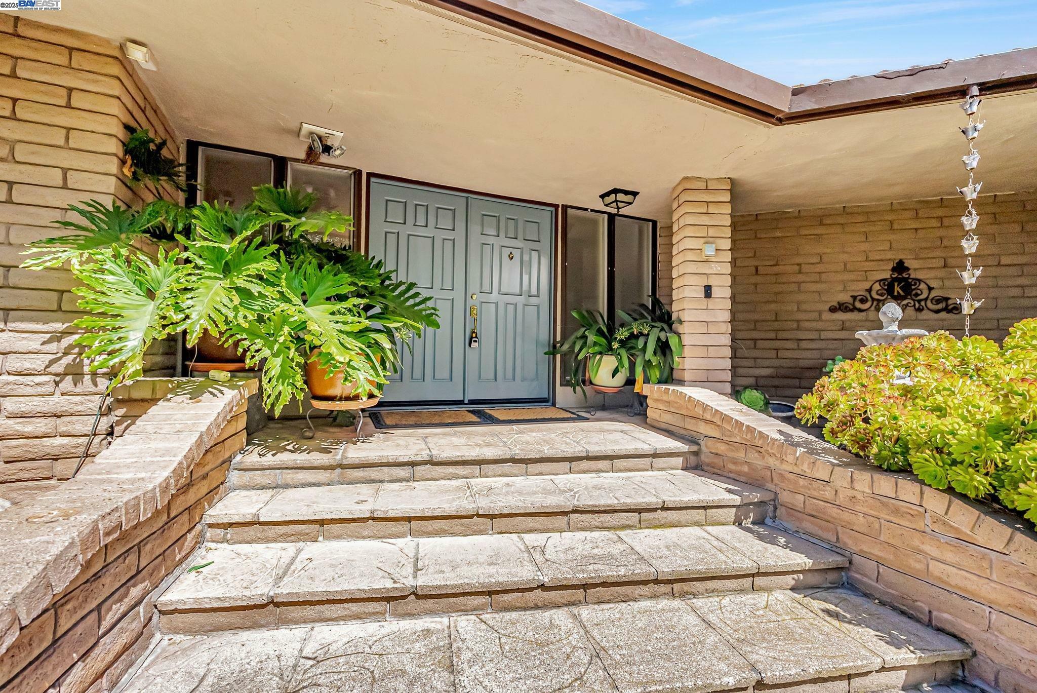 41660 Vargas Rd  Fremont CA 94539 photo