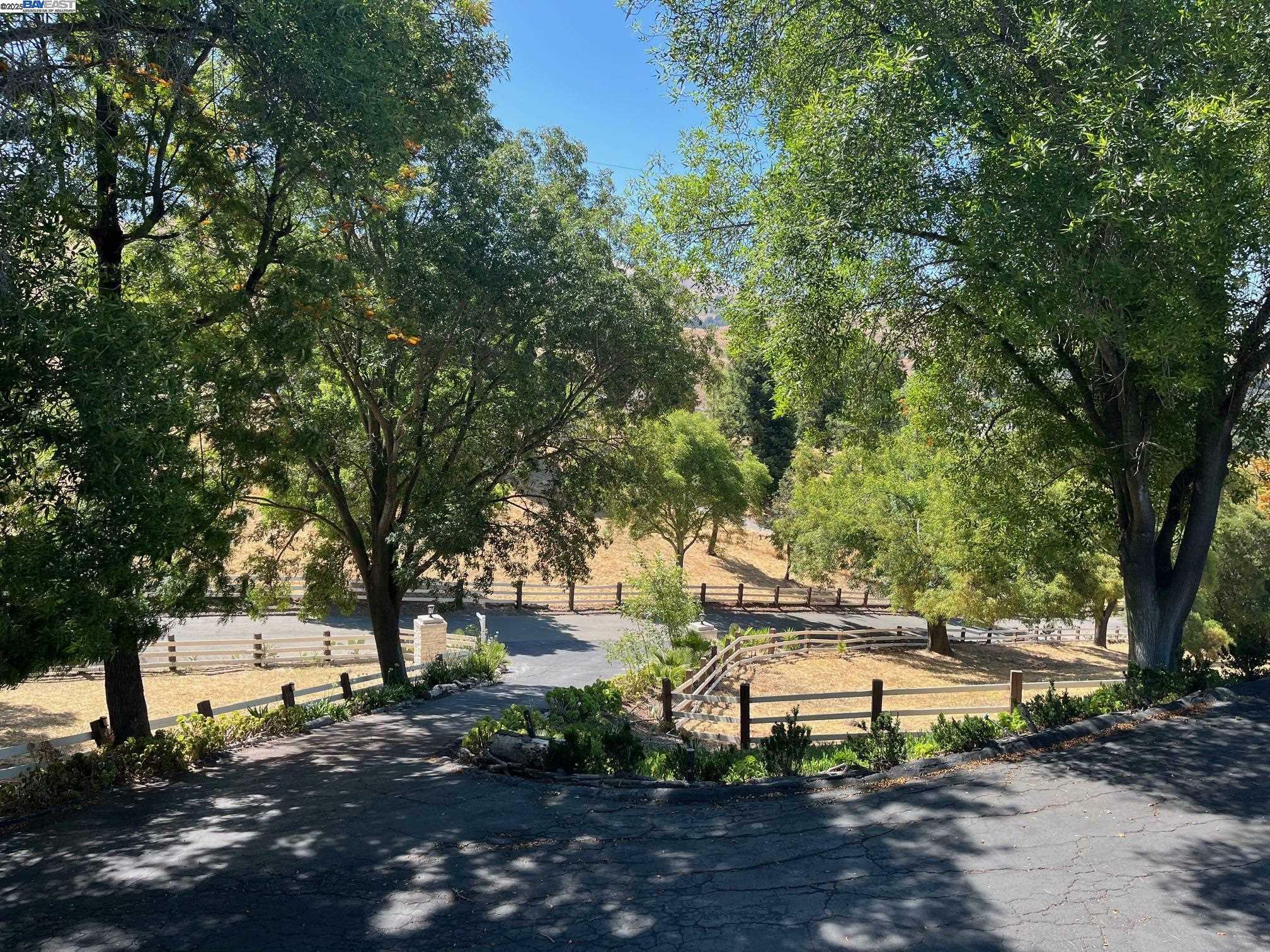 41660 Vargas Rd  Fremont CA 94539 photo