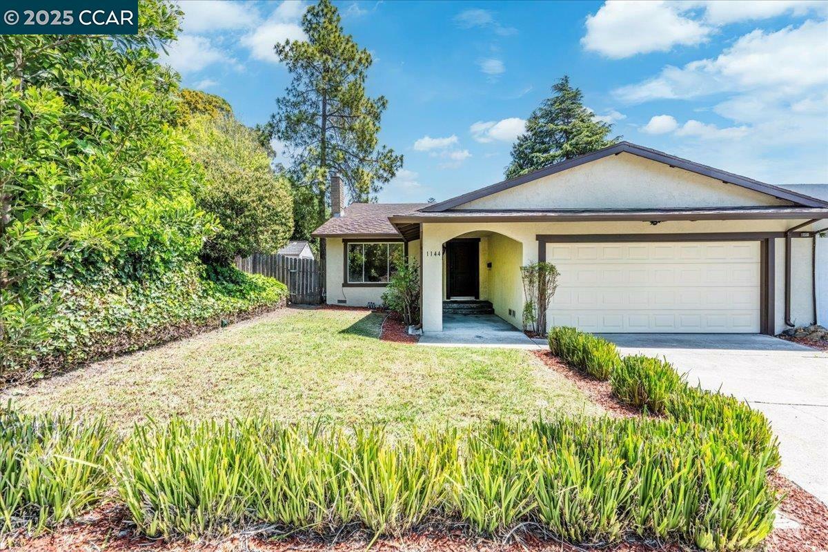 Property Photo: 1144 Parkridge Dr CA 94803