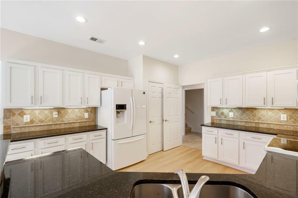 Property Photo: 2561 Grapevine Circle 104 GA 30041