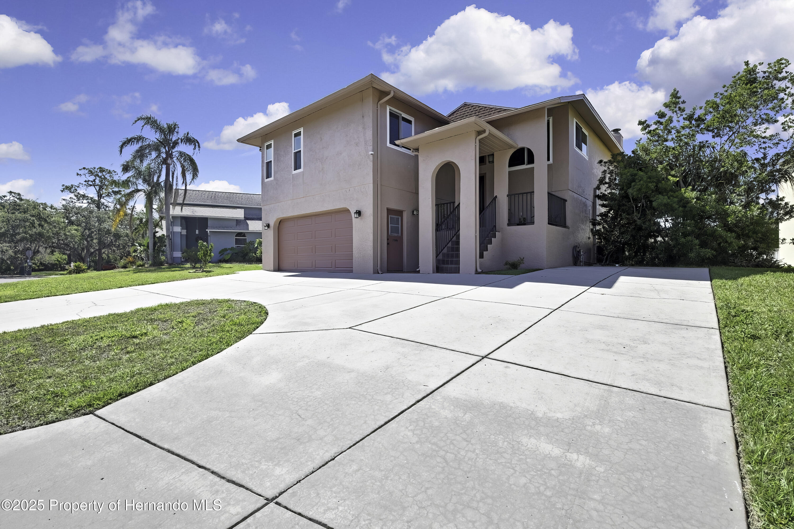 Property Photo:  6340 Spoonbill Drive  FL 34652 