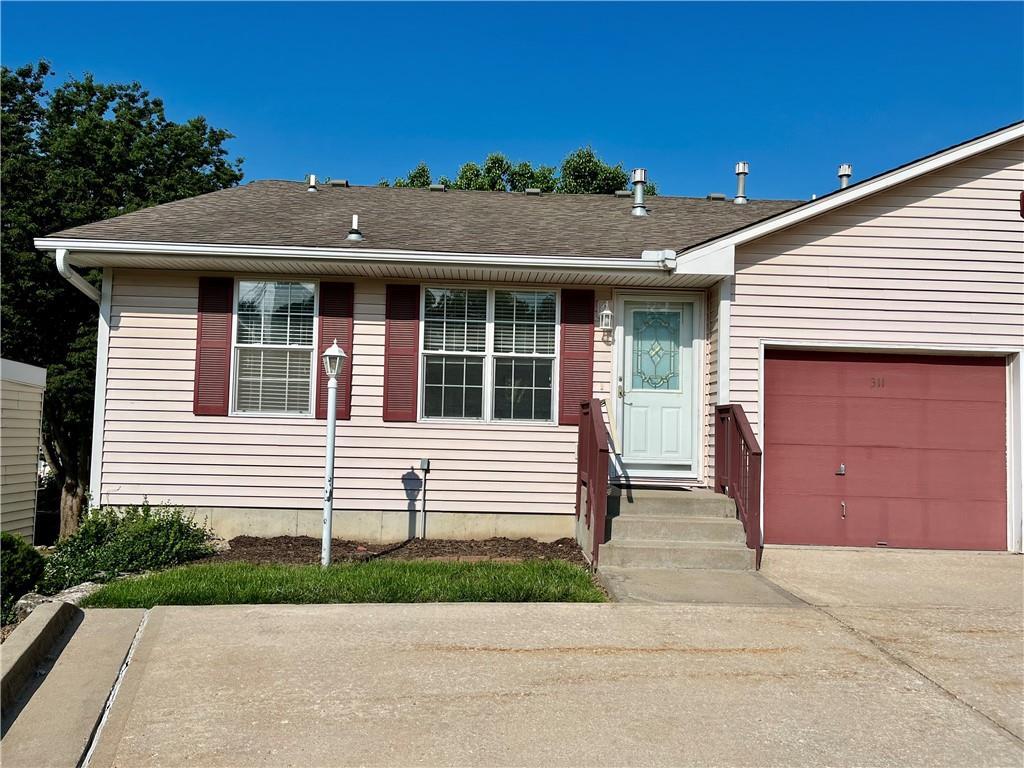 Property Photo: 311 E Hansen Court E 73 MO 64055