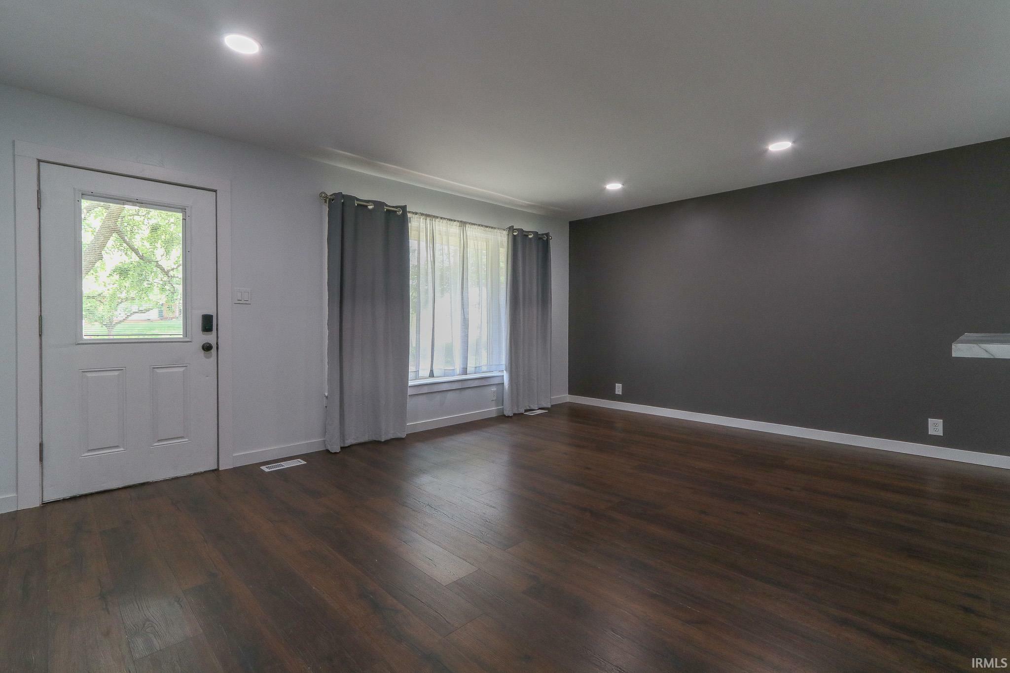 Property Photo: 5906 Hamilton Drive IN 47711-2008