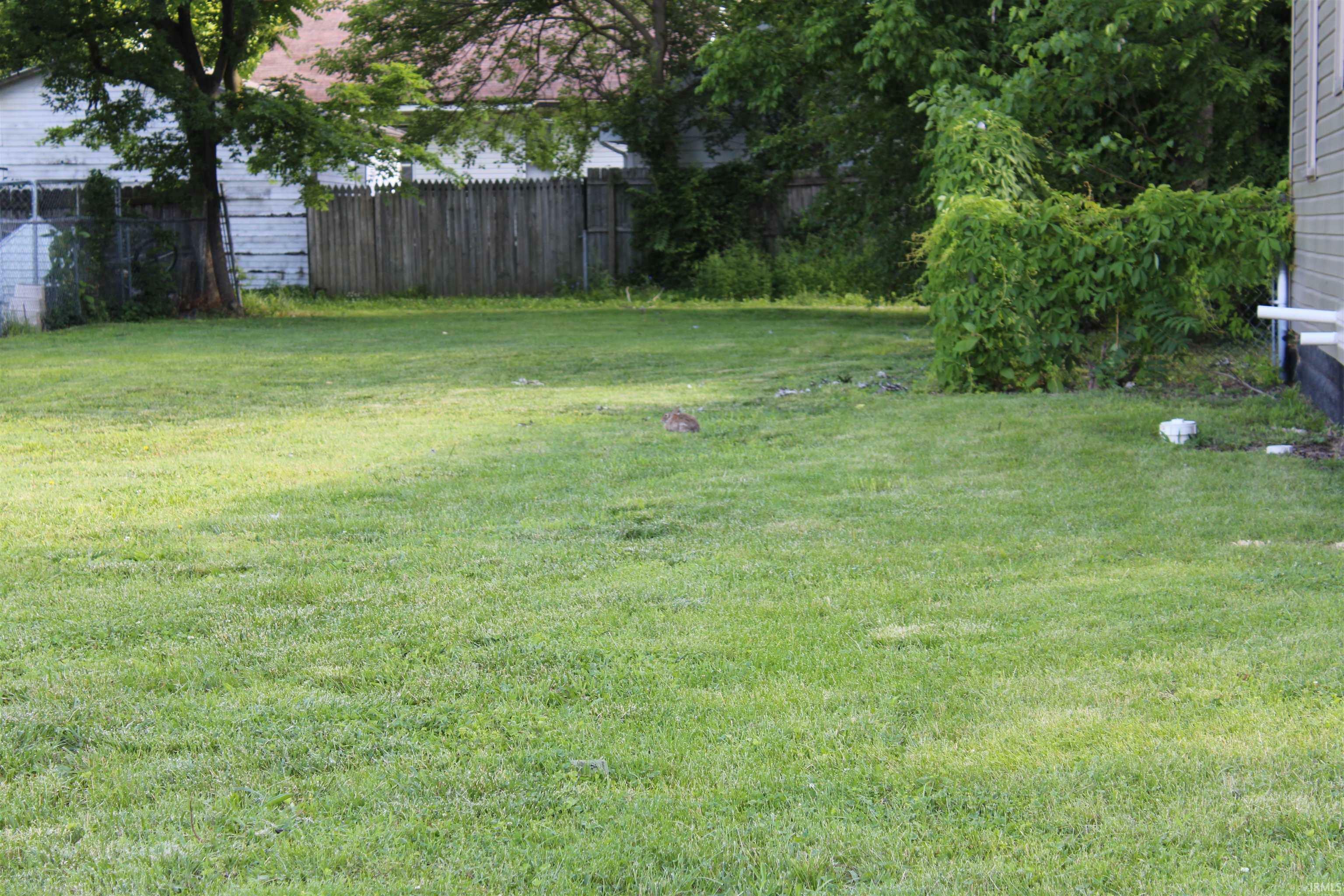 Property Photo:  814 Taylor Avenue  IN 47713-2672 
