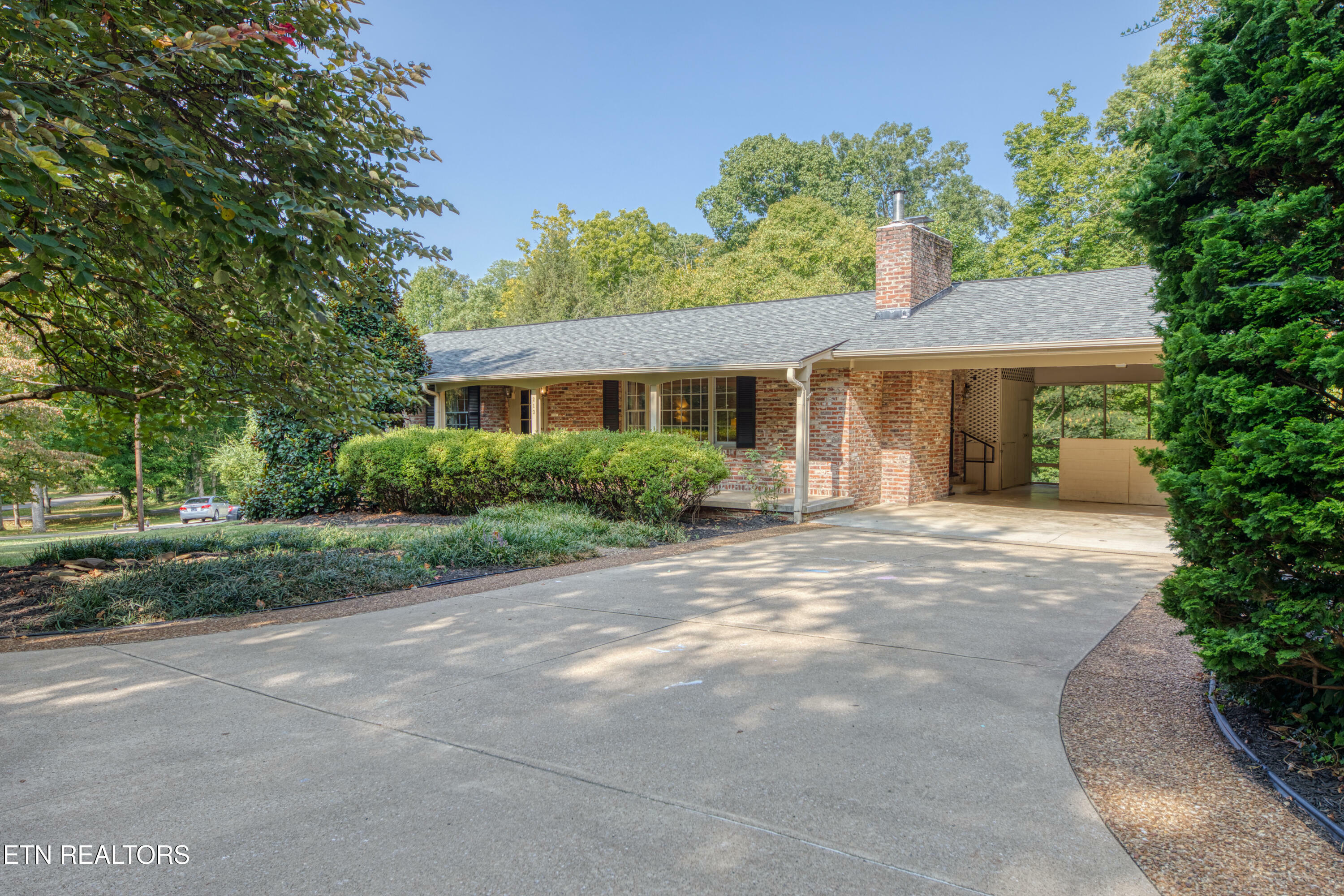 Property Photo: 213 Beechwood Drive TN 37920