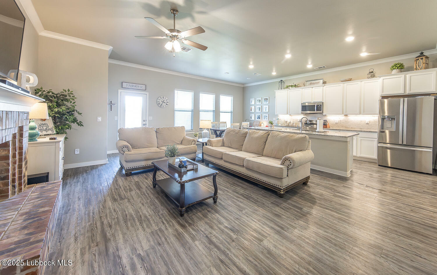 Property Photo:  3301 Venita Avenue  TX 79407 