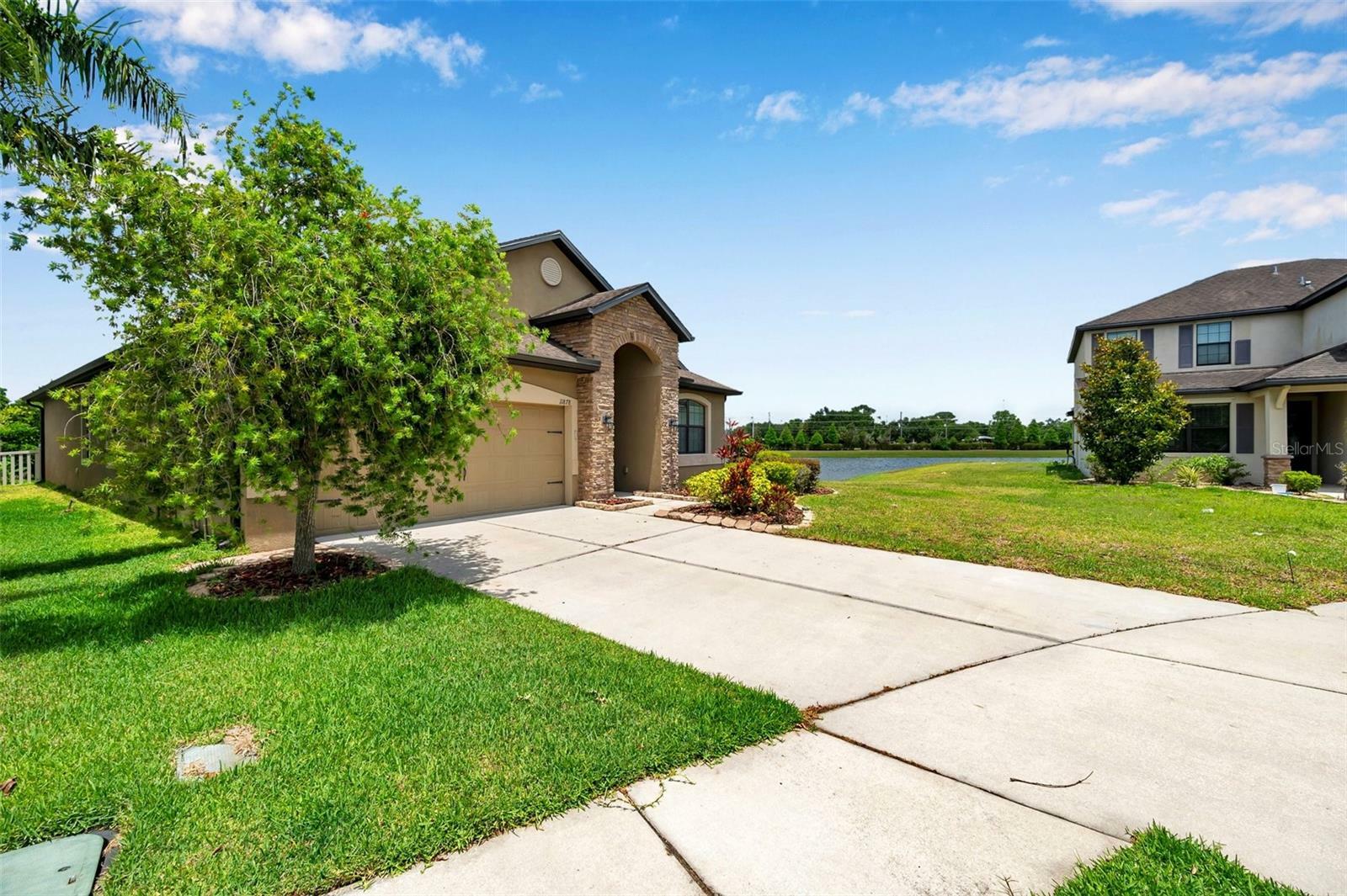 Property Photo: 11878 Thicket Wood Drive FL 33579