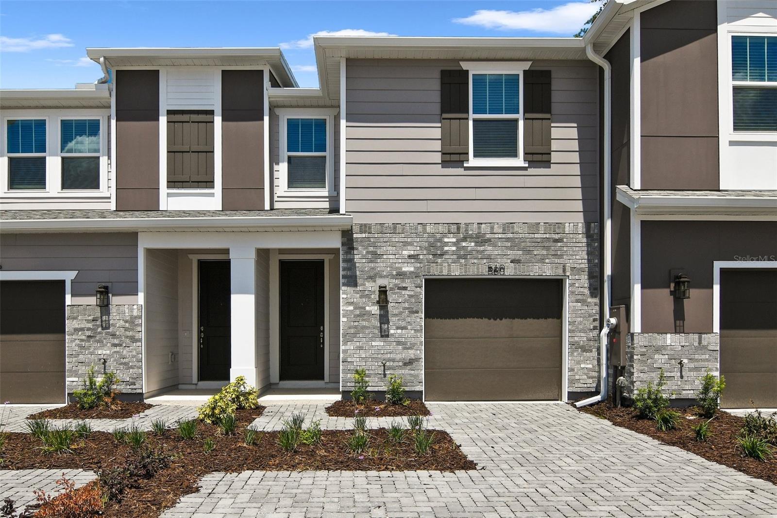 Property Photo: 560 Southern Edge Way FL 32771