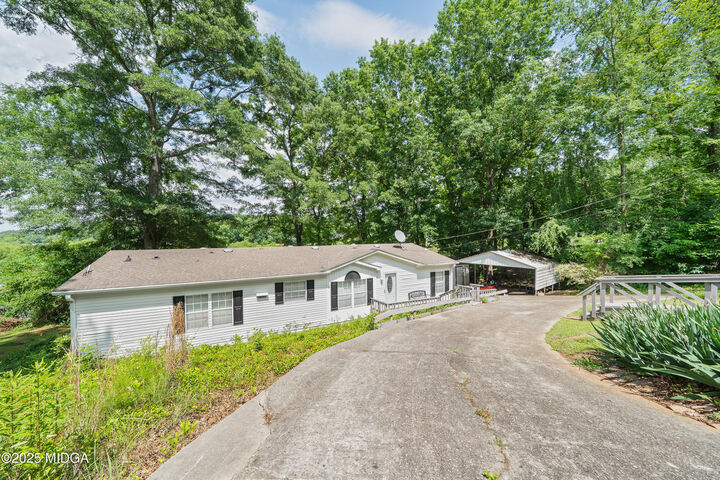 Property Photo:  275 Burtom Road  GA 31024 