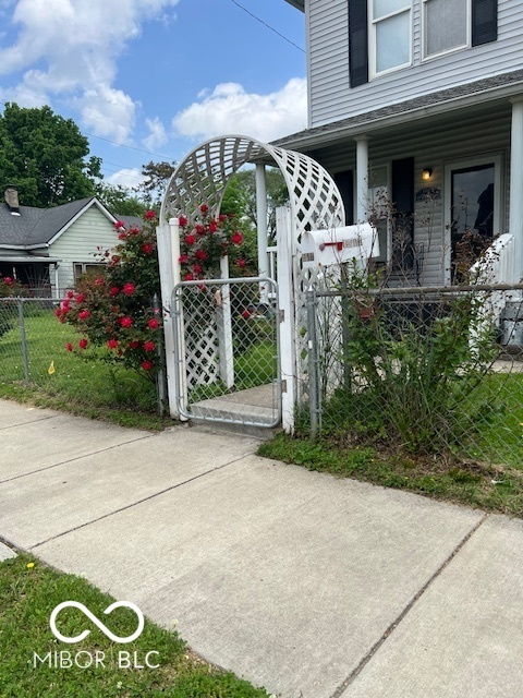 Property Photo: 1517 S Reisner Street IN 46221