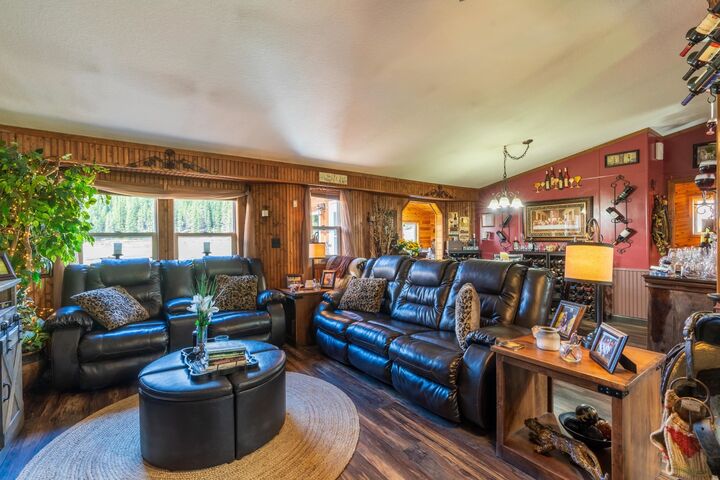 Property Photo: 21981 N Rochford Road SD 57754