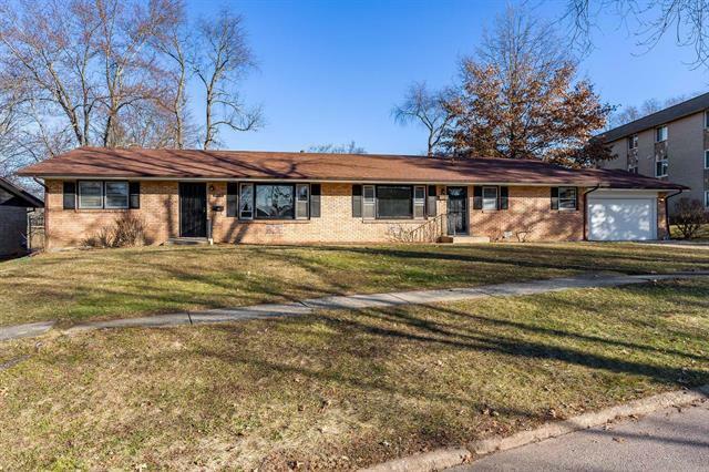 Property Photo: 209 Flintridge Drive IL 61107