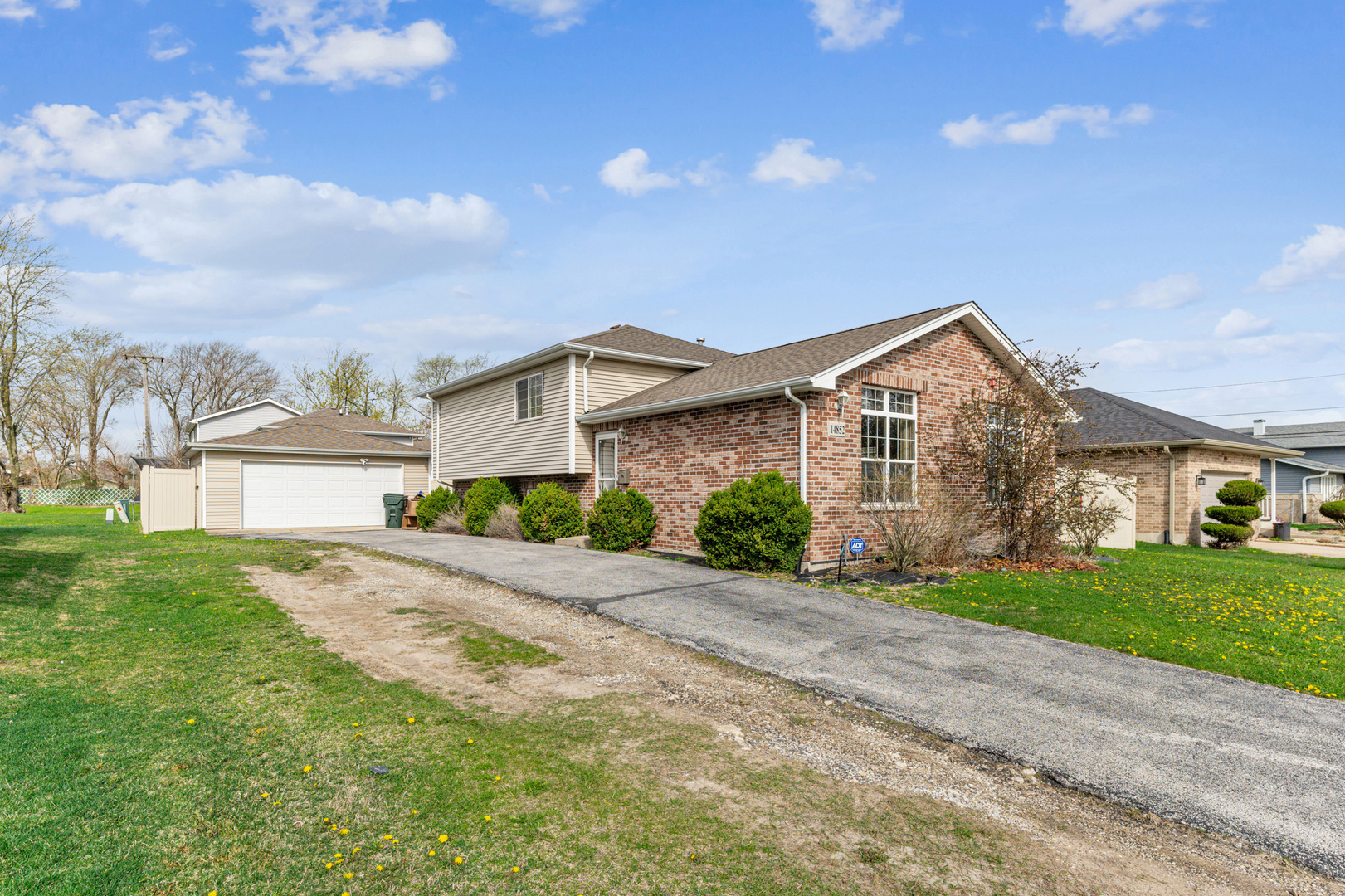 Property Photo: 14852 Park Avenue IL 60452