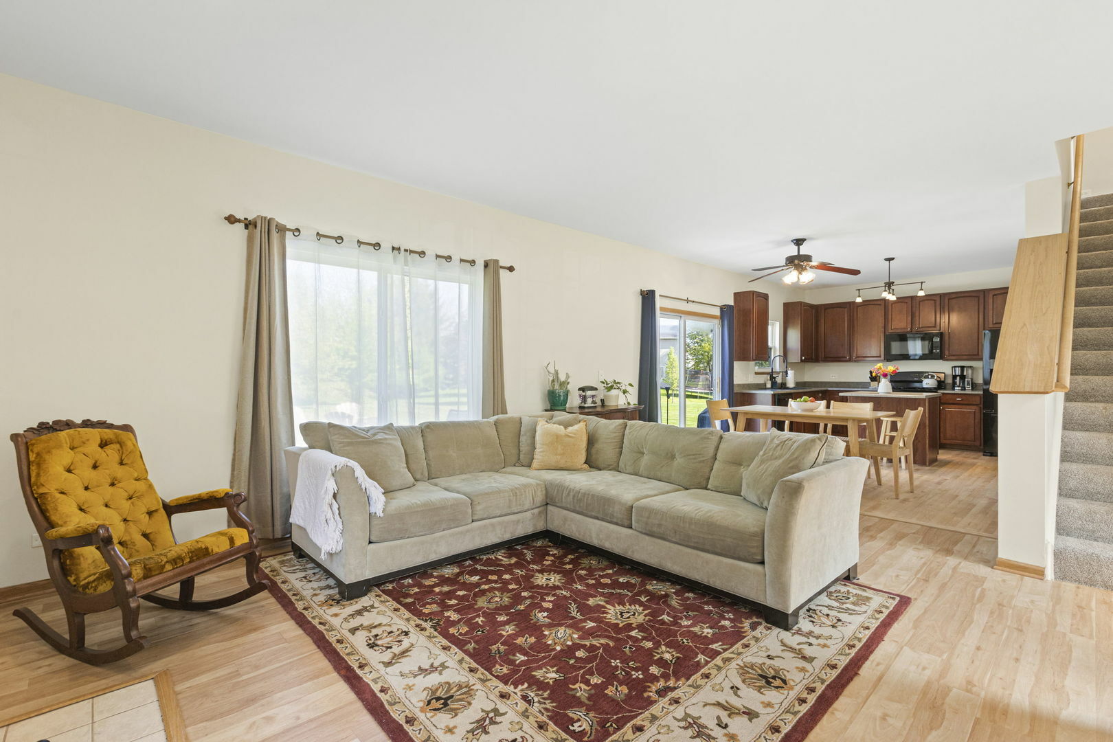Property Photo: 223 Aspen Circle IL 60136