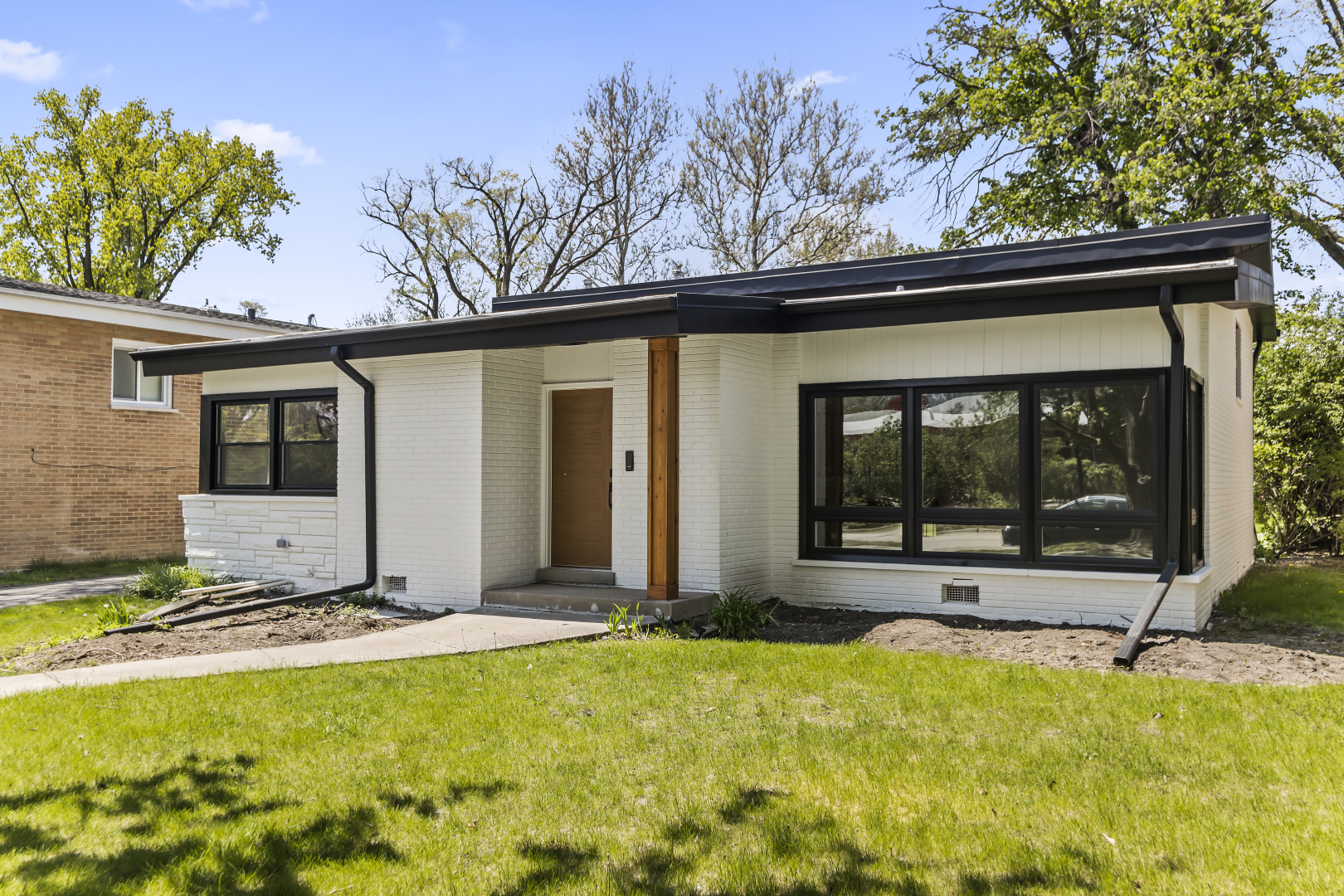 Property Photo: 319 Kilpatrick Avenue IL 60091