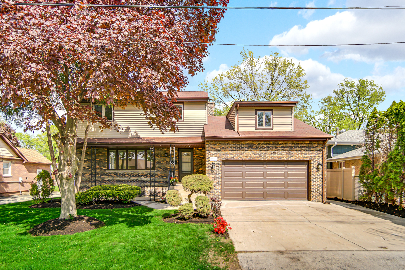Property Photo: 10751 S Nashville Avenue IL 60482