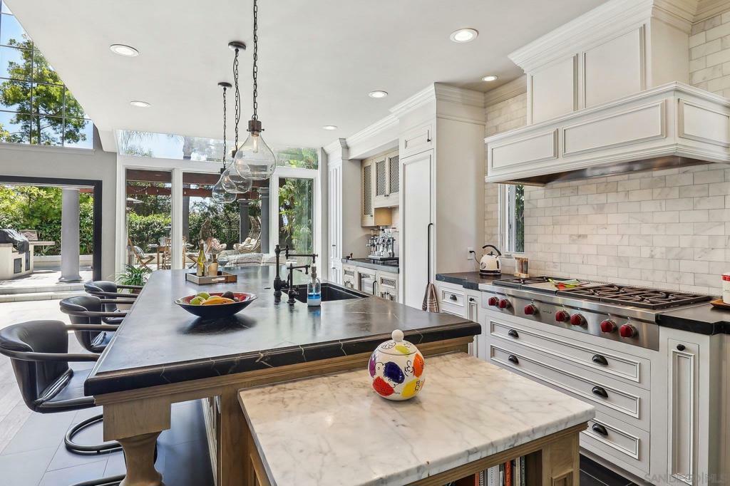 Property Photo: 4961 Concannon Ct CA 92130