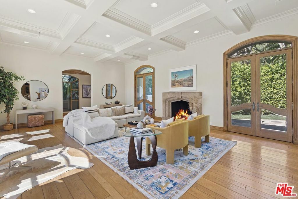 Property Photo: 1549 Lindacrest Drive CA 90210