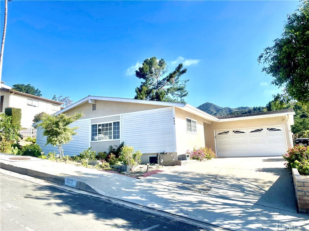 Property Photo:  623 Benowe Scotia Road  CA 91207 
