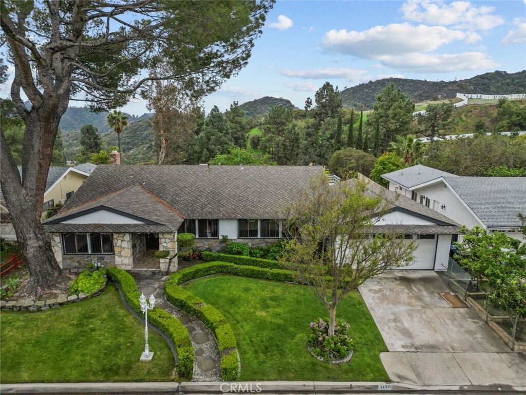 Property Photo: 1425 Belleau Road CA 91206