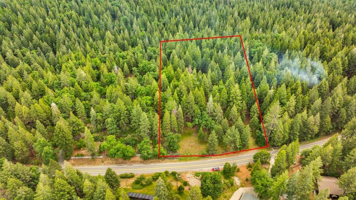 Property Photo: 14647 Banner Quaker Hill Road CA 95959