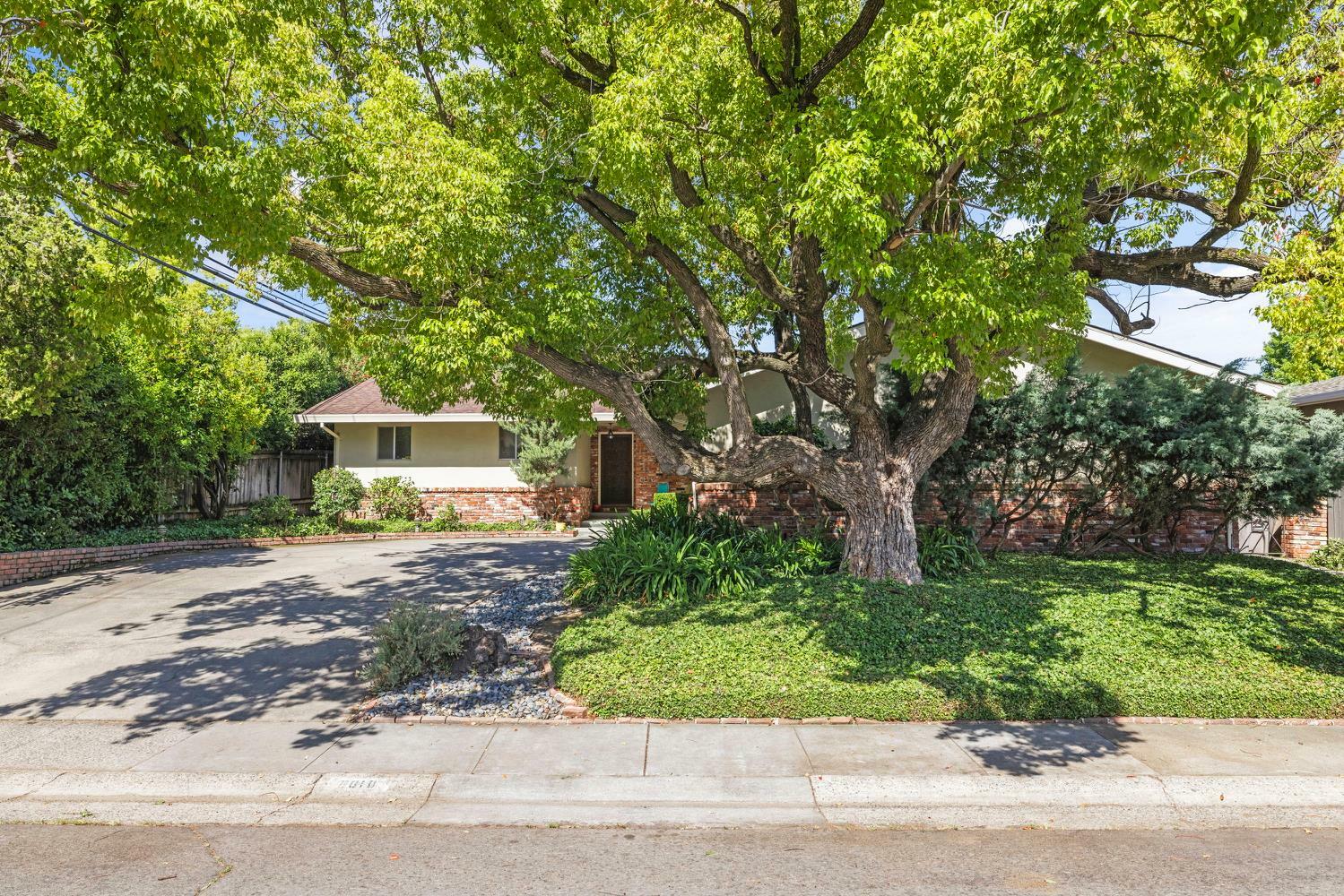 6010 Holstein Way  Sacramento CA 95822 photo