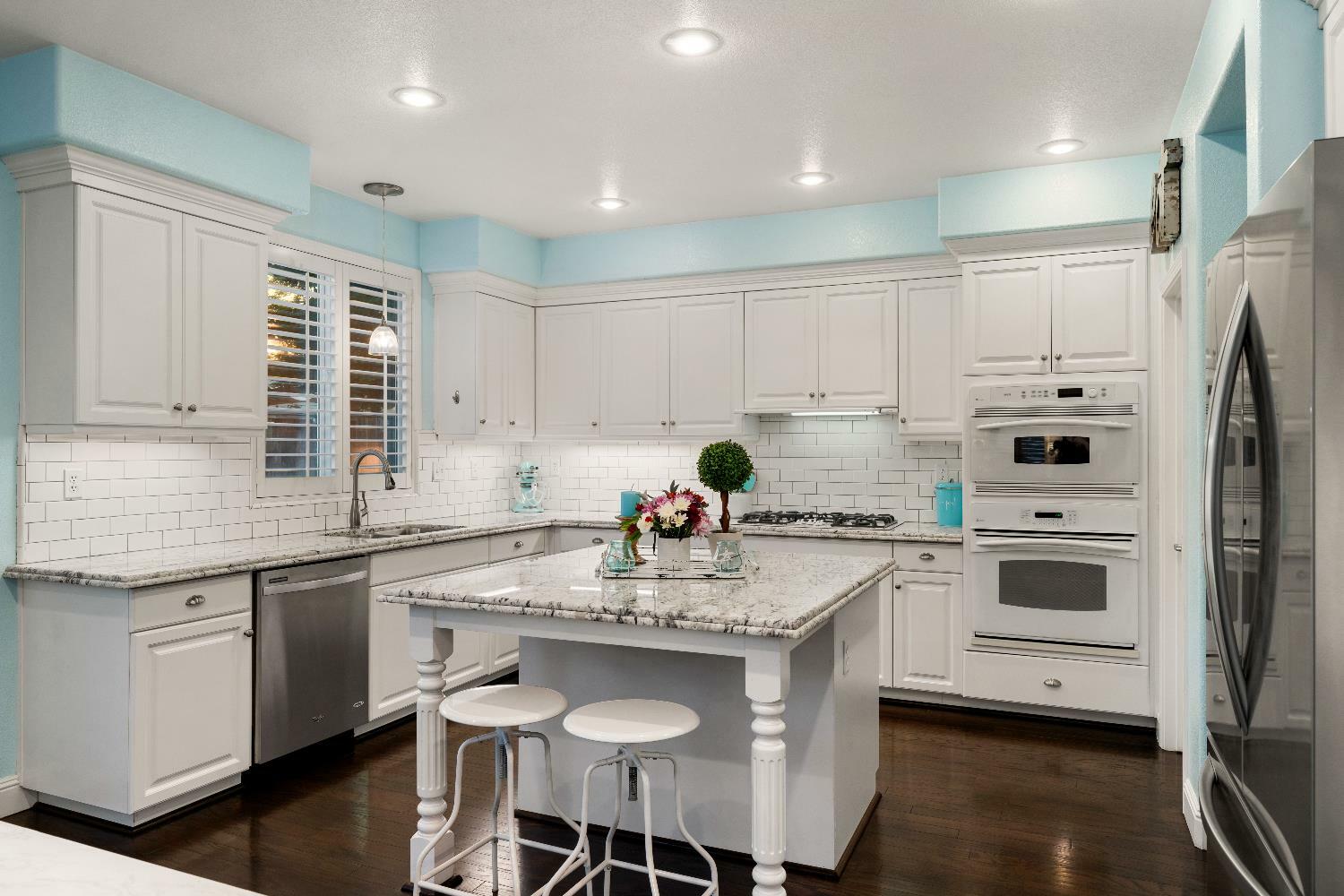 Property Photo: 2240 Katzakian Way CA 95242