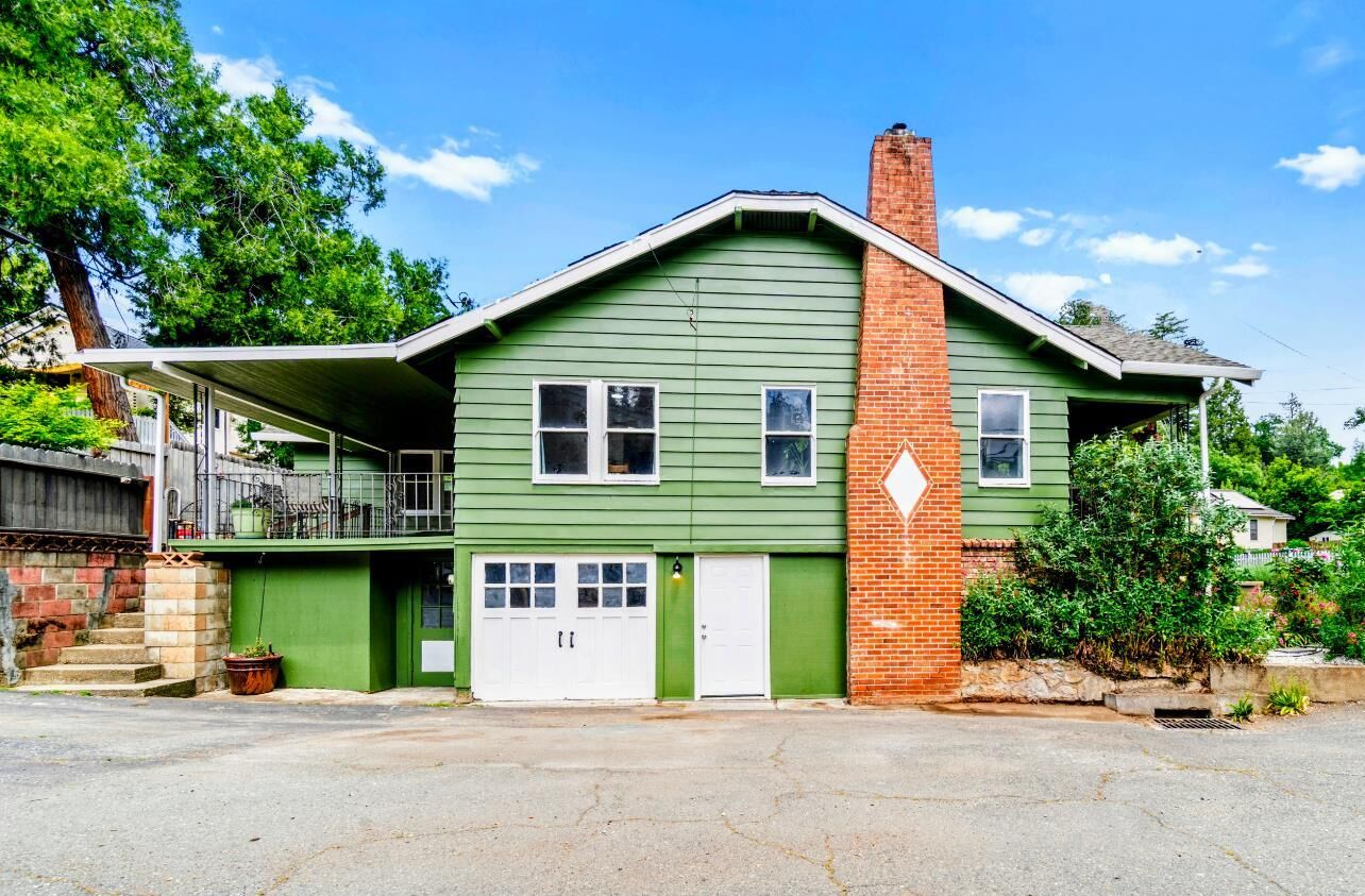 Property Photo: 700 Canal Street CA 95667