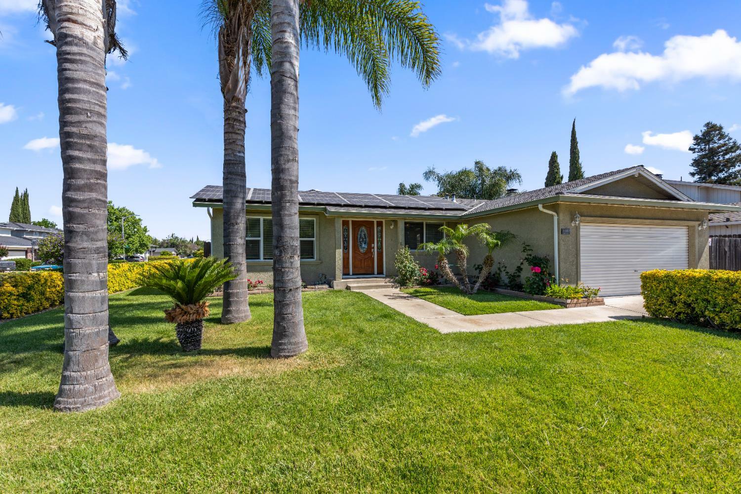 Property Photo:  1387 Higton Street  CA 95336 